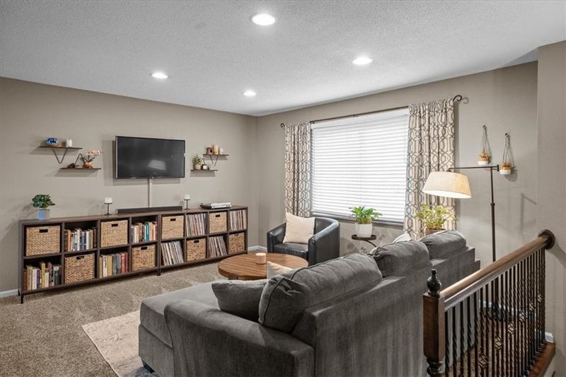 5648 Long St, Shawnee, KS 66216