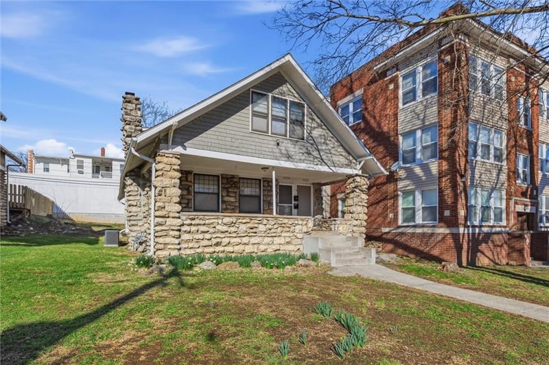 4230 Locust St, Kansas City, MO 64110