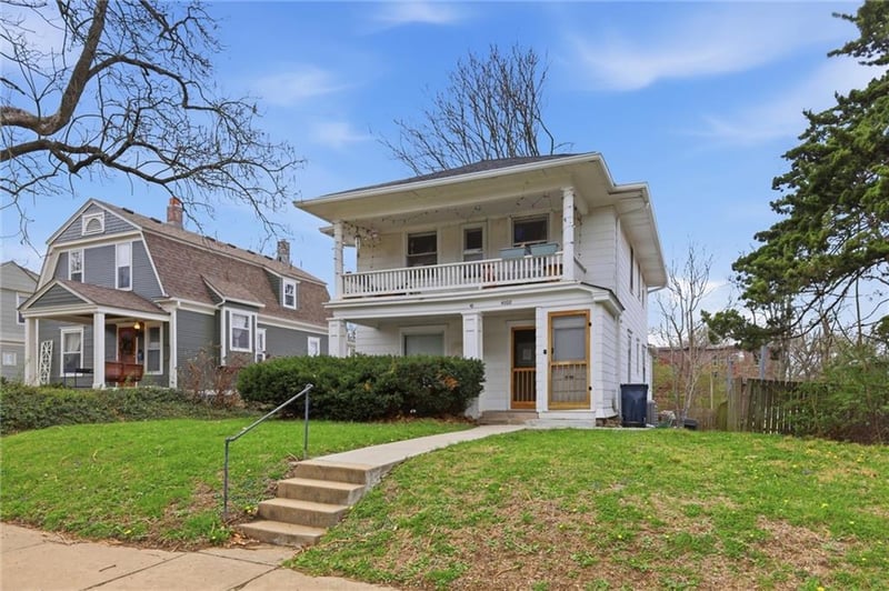 4008 Charlotte St, Kansas City, MO 64110