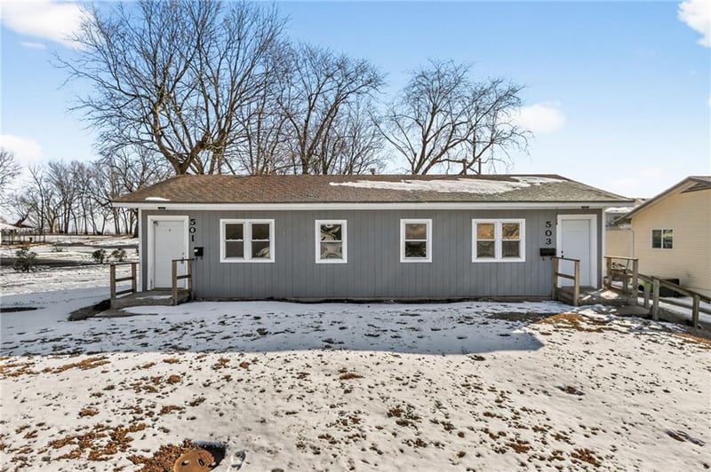 501 Maier Dr, Belton, MO 64012