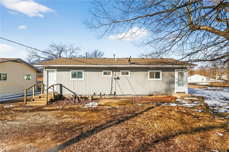 501 Maier Dr, Belton, MO 64012