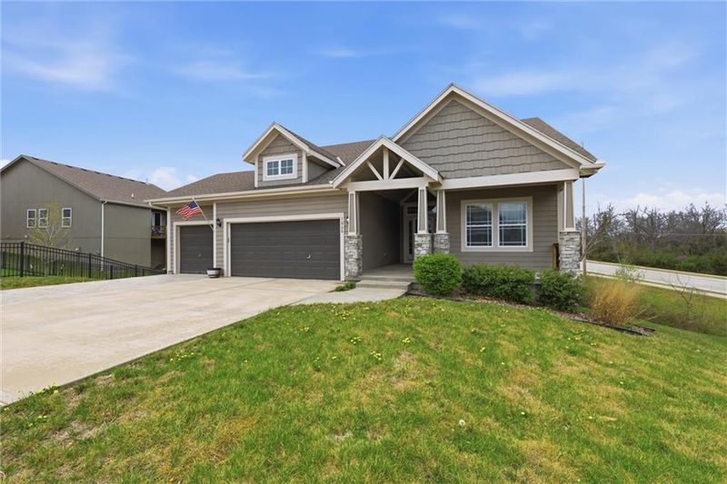 1060 N Sumac St, Olathe, KS 66061