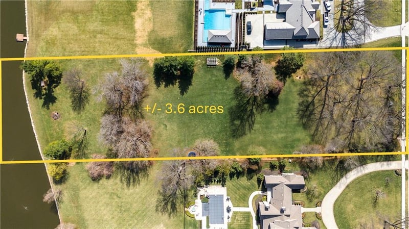 8801 Mission Rd, Leawood, KS 66206