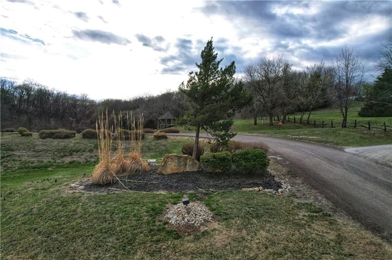164 Deer Run Rd, Atchison, KS 66002