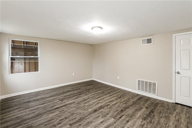 7933 N Jefferson St, Kansas City, MO 64118
