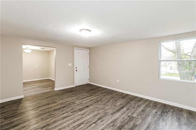 7933 N Jefferson St, Kansas City, MO 64118