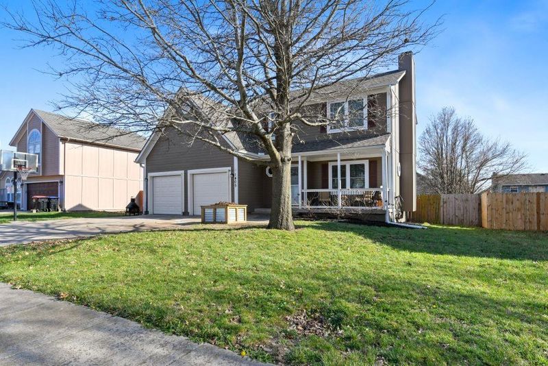 1405 Cypress Dr, Greenwood, MO 64034