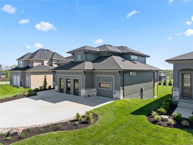 16932 Parkhill St, Overland Park, KS 66221