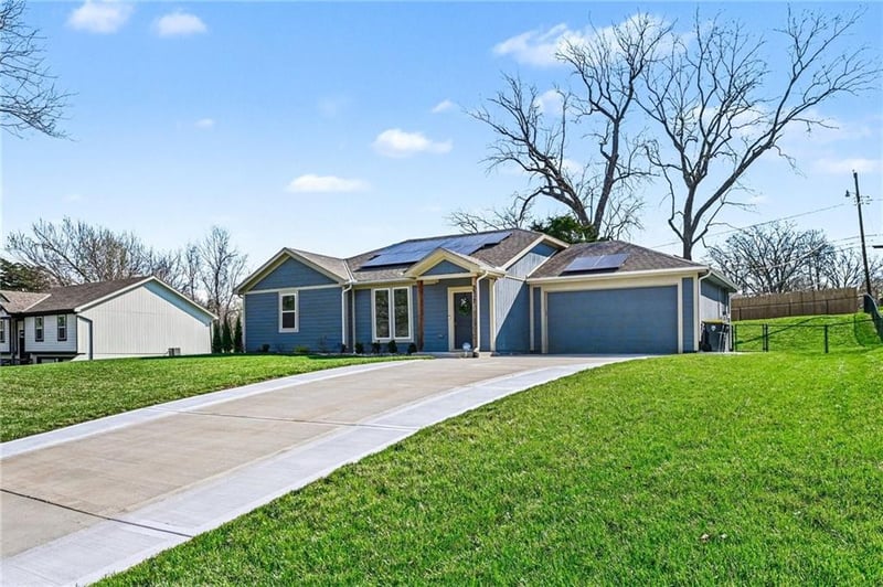 3517 N College Ave, Kansas City, MO 64117