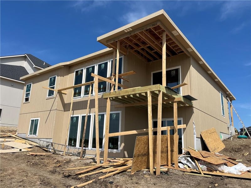 1622 Hanover Ln, Raymore, MO 64083