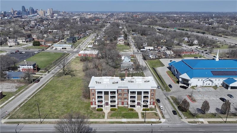 1614 E Linwood Blvd, Kansas City, MO 64109
