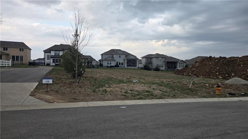 12214 W 184th Ter, Overland Park, KS 66062