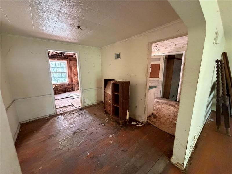 7708 Grand Ave, Kansas City, MO 64114