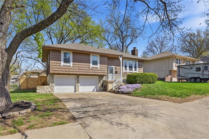 12006 E 58th St, Kansas City, MO 64133