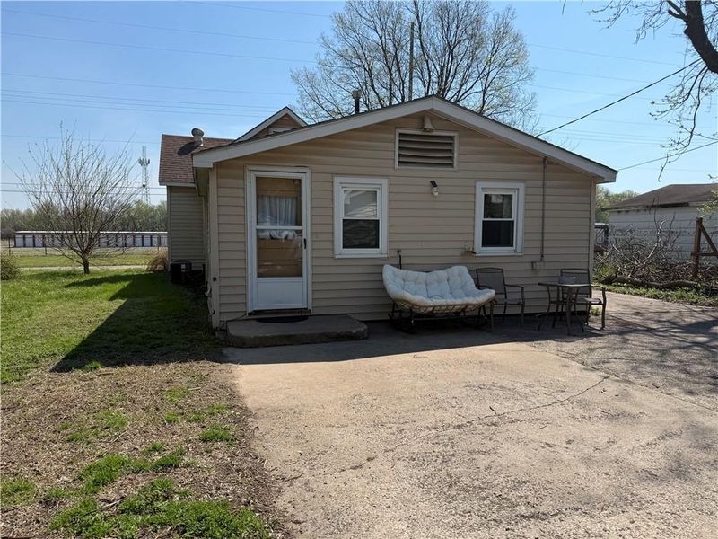 408 S Joplin St, Pittsburg, KS 66762