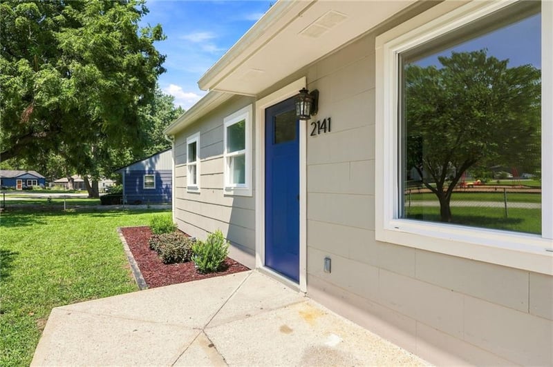 2141 Normandy Ln, Kansas City, KS 66106
