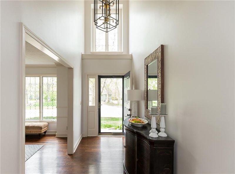 12701 Granada Rd, Leawood, KS 66209