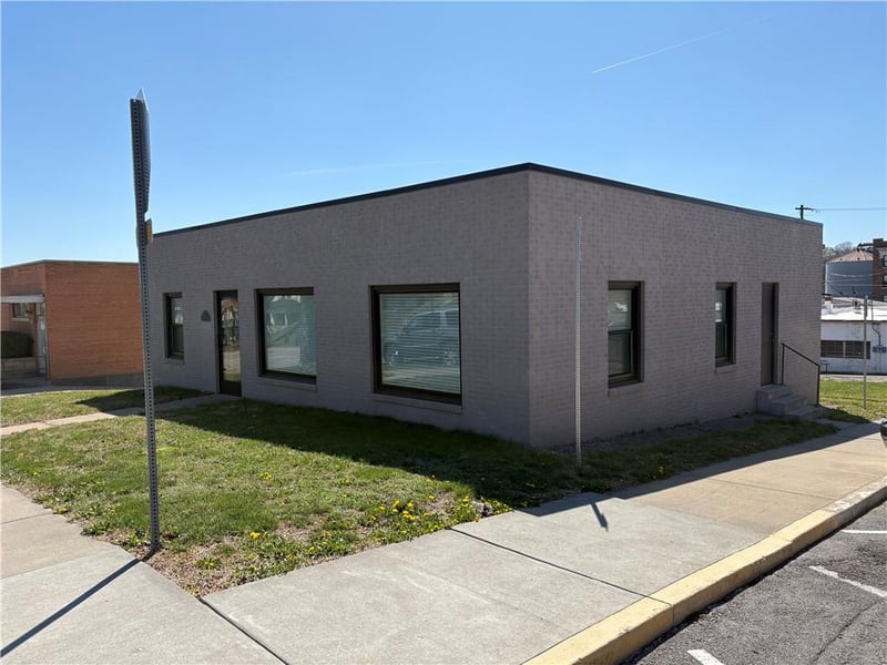 820 Kansas Ave, Atchison, KS 66002