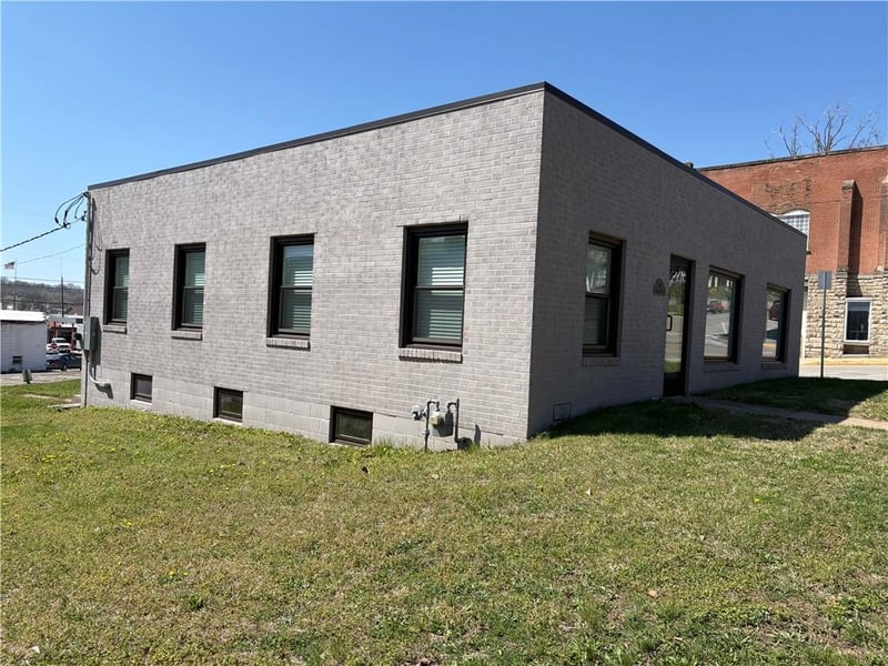 820 Kansas Ave, Atchison, KS 66002