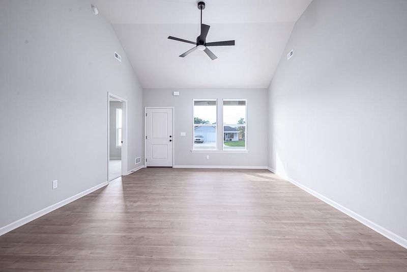 903 2nd St, Perry, KS 66073