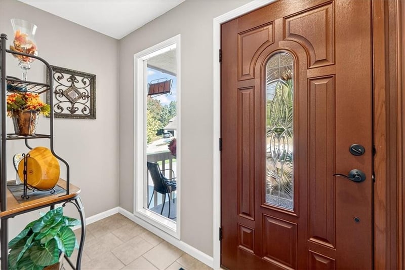 8326 Richards Rd, Lenexa, KS 66215