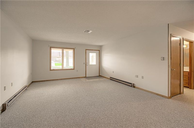 8220 E 190th St, Belton, MO 64012