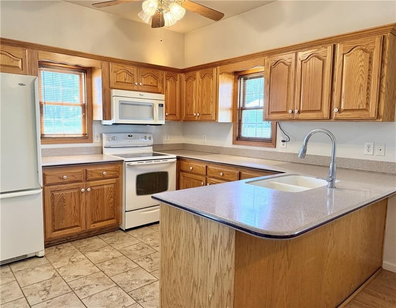 1404 E 13th St, Trenton, MO 64683
