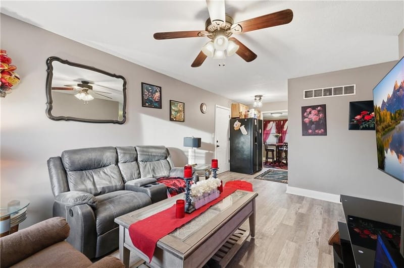 209 N Gilbert St, Independence, MO 64056