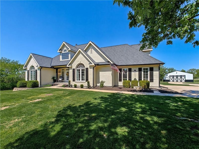 31600 W 115th St, Olathe, KS 66061