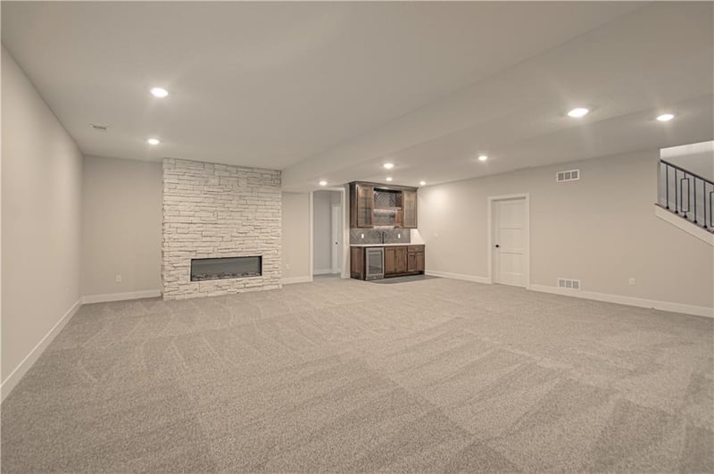 24937 W 145th St, Olathe, KS 66061