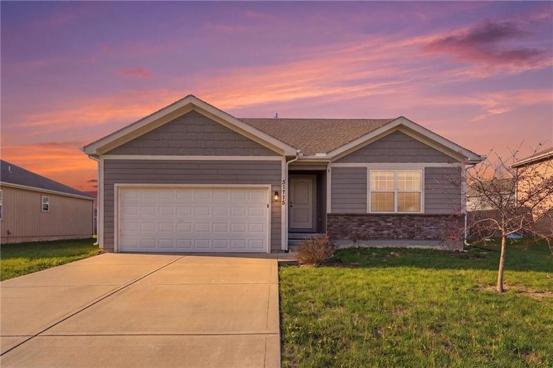 31775 W 171st St, Gardner, KS 66030