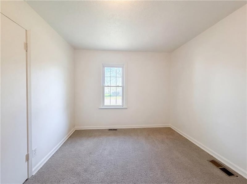 410 B St, Belton, MO 64012