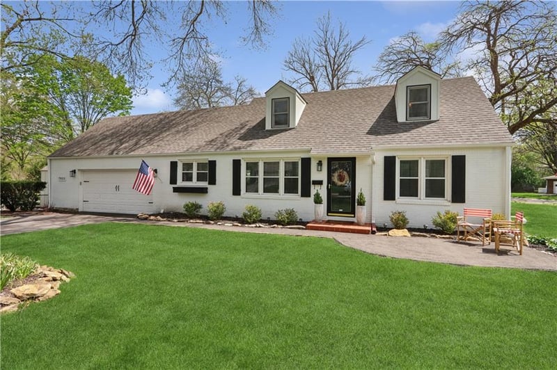 7933 Colonial Dr, Overland Park, KS 66204