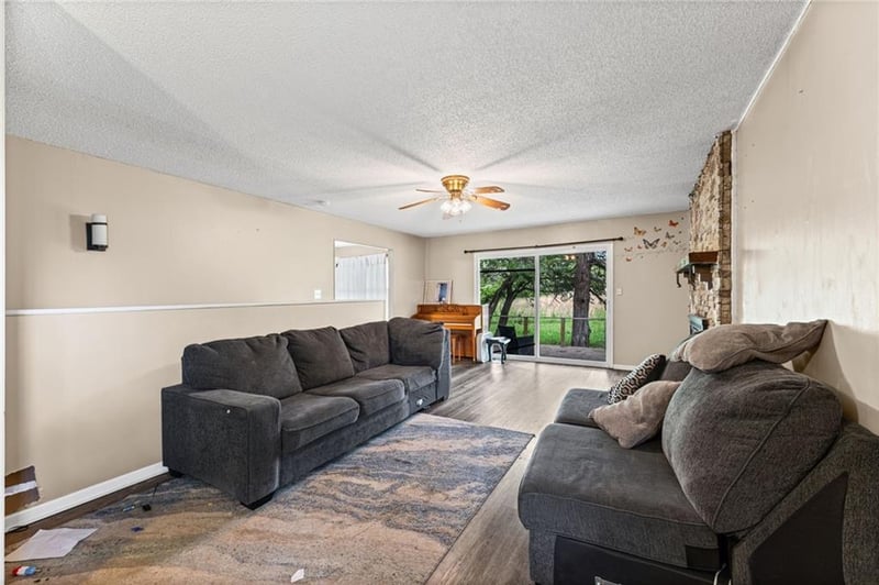 5849 Auburn Rd, Topeka, KS 66610