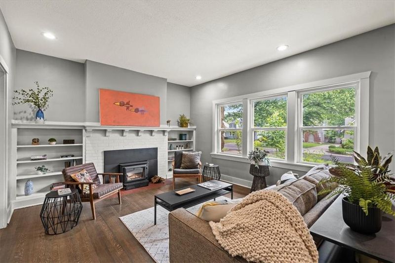 7426 Wayne Ave, Kansas City, MO 64131