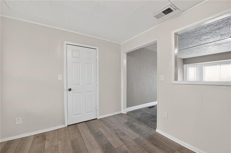 7413 E 56th Ter, Kansas City, MO 64129