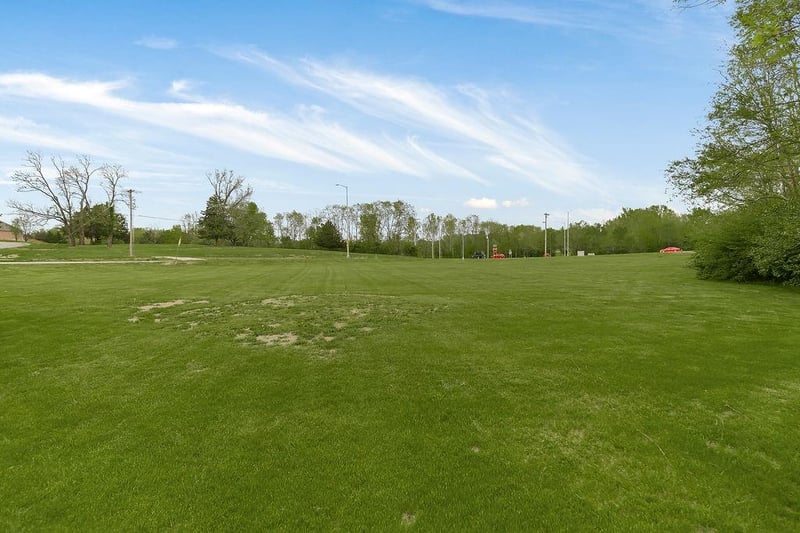 3647 Tonganoxie Rd, Leavenworth, KS 66048