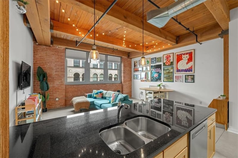 712 Broadway Blvd #704, Kansas City, MO 64105