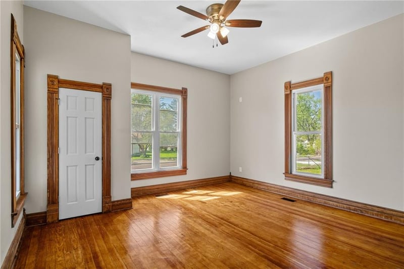 210 Winner Ave, Gower, MO 64454