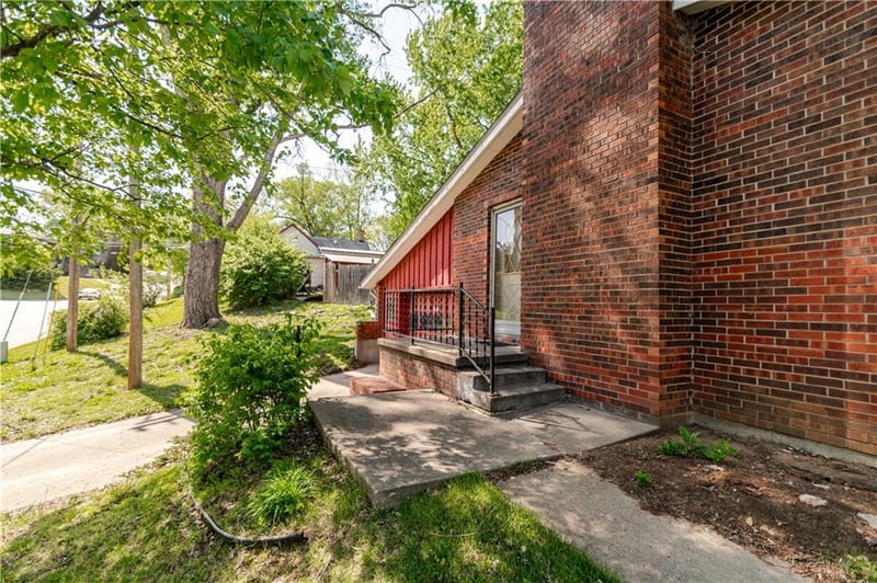 1219 Julia St, Atchison, KS 66002