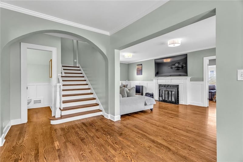 4975 Ward Pw, Kansas City, MO 64112