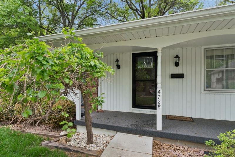 4728 Heintz St, Kansas City, MO 64133