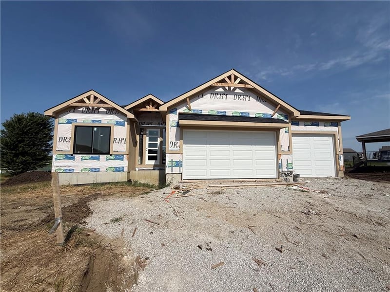 27602 E 128th Ct, Lee's Summit, MO 64086