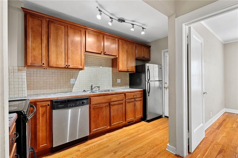 4508 Broadway St, Kansas City, MO 64111