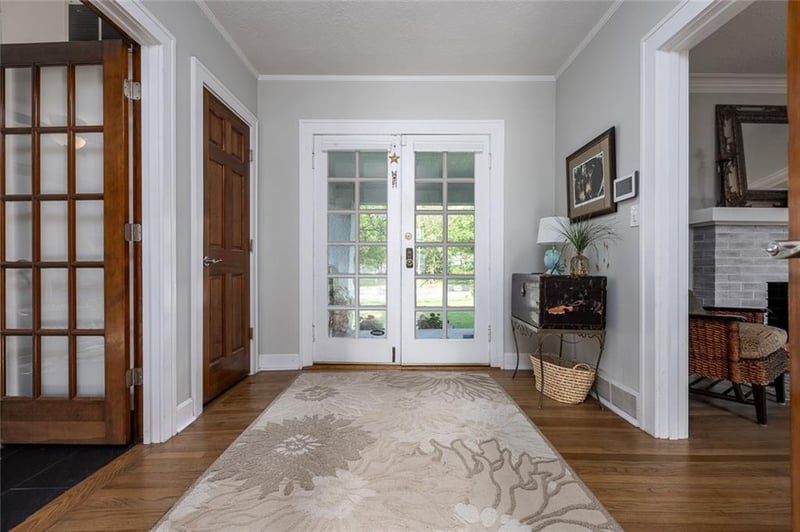 7329 Ward Pw, Kansas City, MO 64114