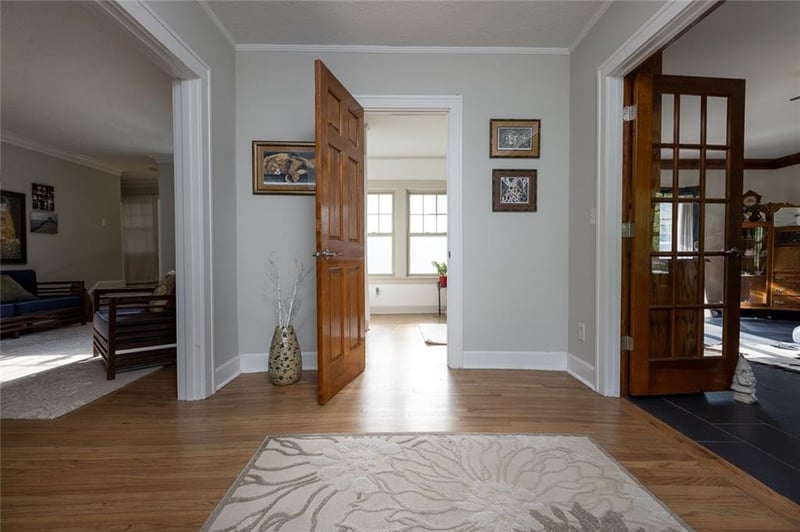 7329 Ward Pw, Kansas City, MO 64114