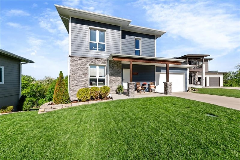3728 Thompson Cir, Kansas City, KS 66103