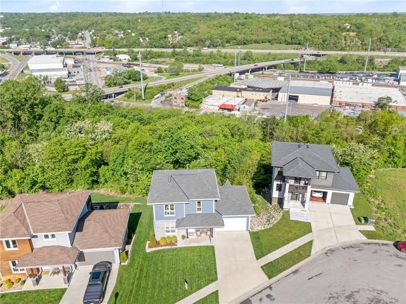 3728 Thompson Cir, Kansas City, KS 66103