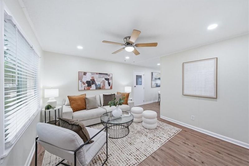 1736 Brook St, Lawrence, KS 66044