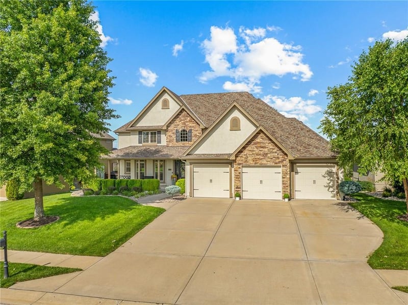 12775 N Apple Blossom Dr, Platte City, MO 64079